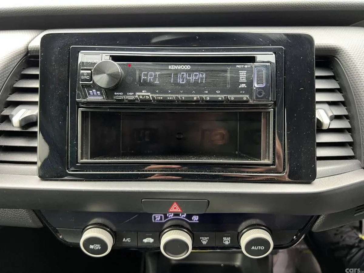 Honda Fit Hatchback, Petrol Hybrid, 2021, Silver