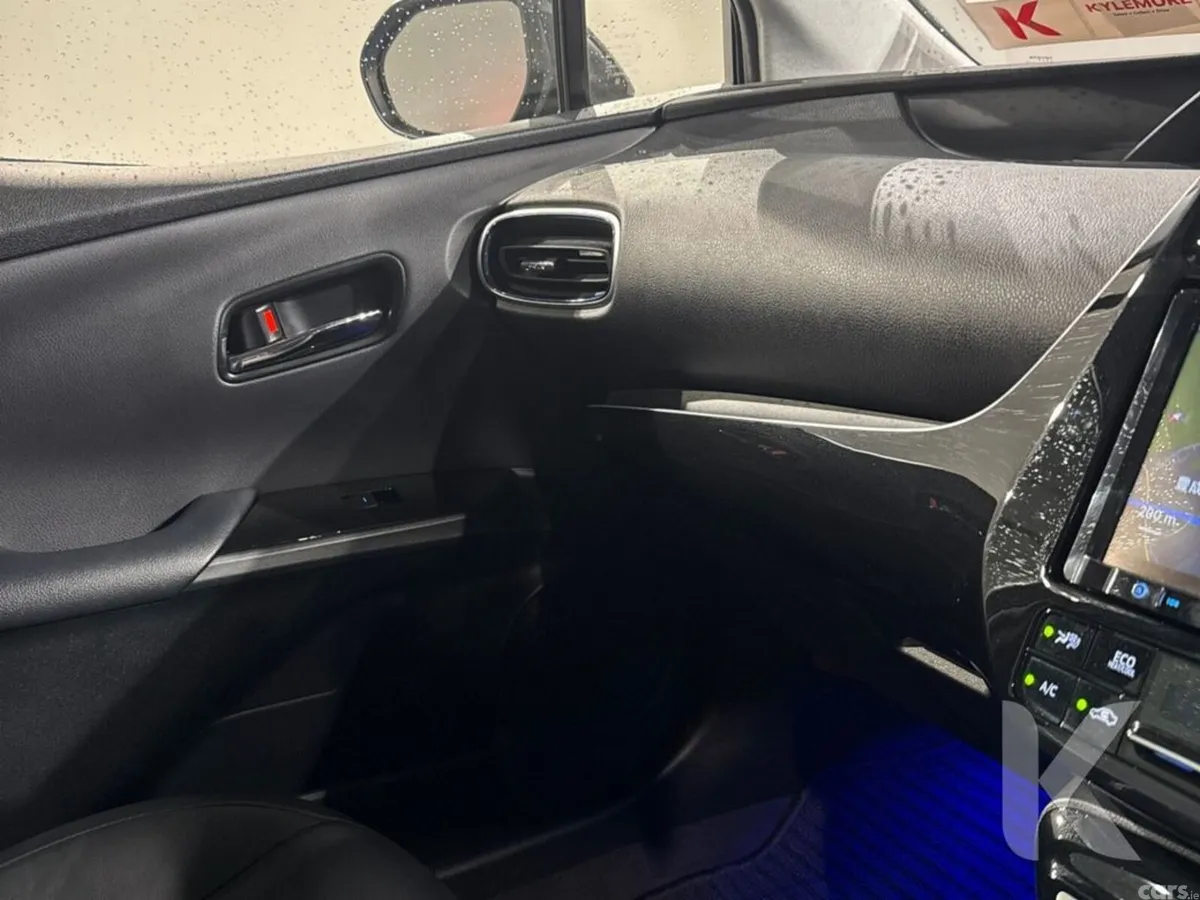 Toyota Prius Hatchback, Petrol Hybrid, 2019, Blue
