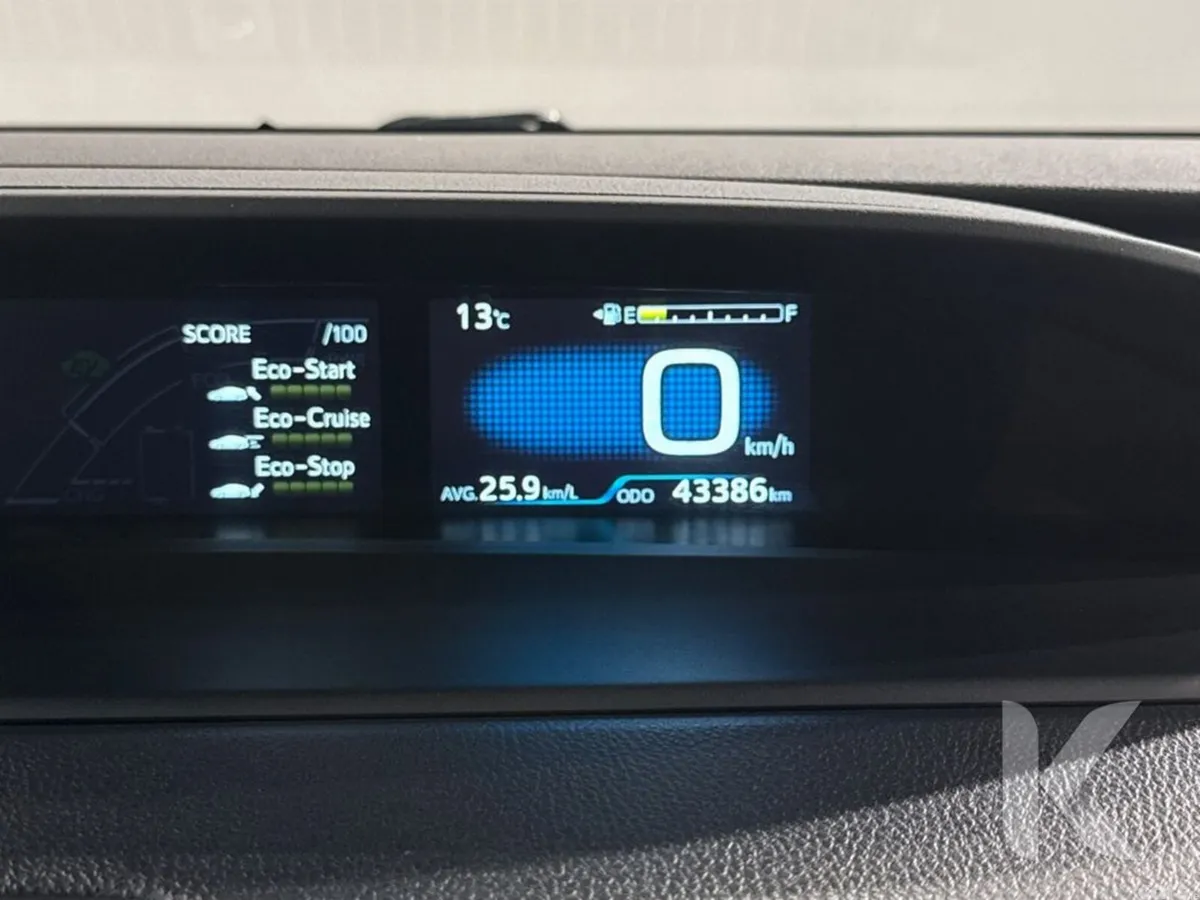 Toyota Prius Hatchback, Petrol Hybrid, 2019, Blue