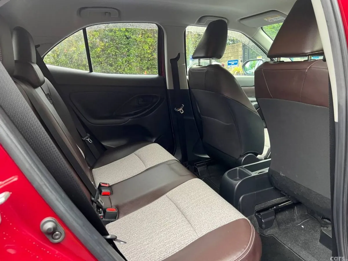 Toyota Yaris Cross SUV, Petrol Hybrid, 2021, Red