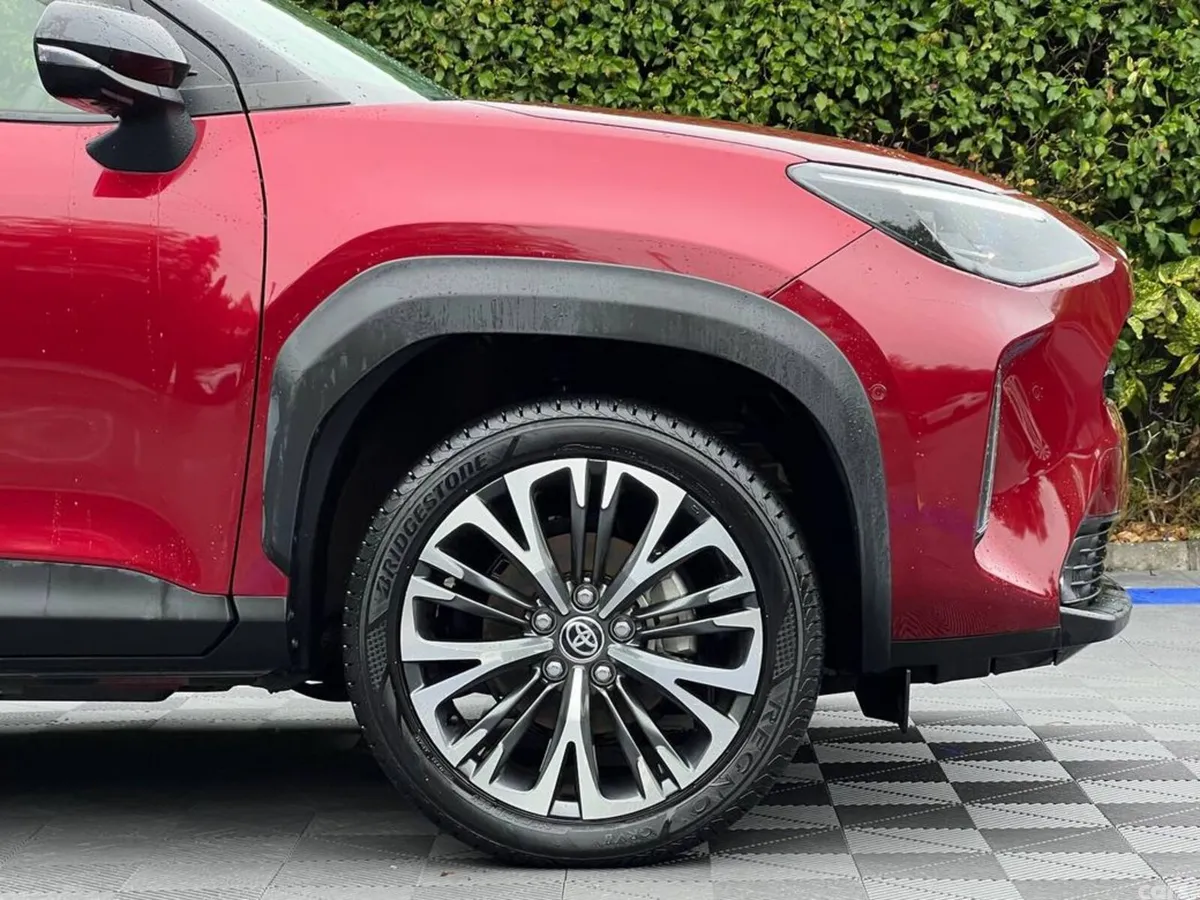Toyota Yaris Cross SUV, Petrol Hybrid, 2021, Red
