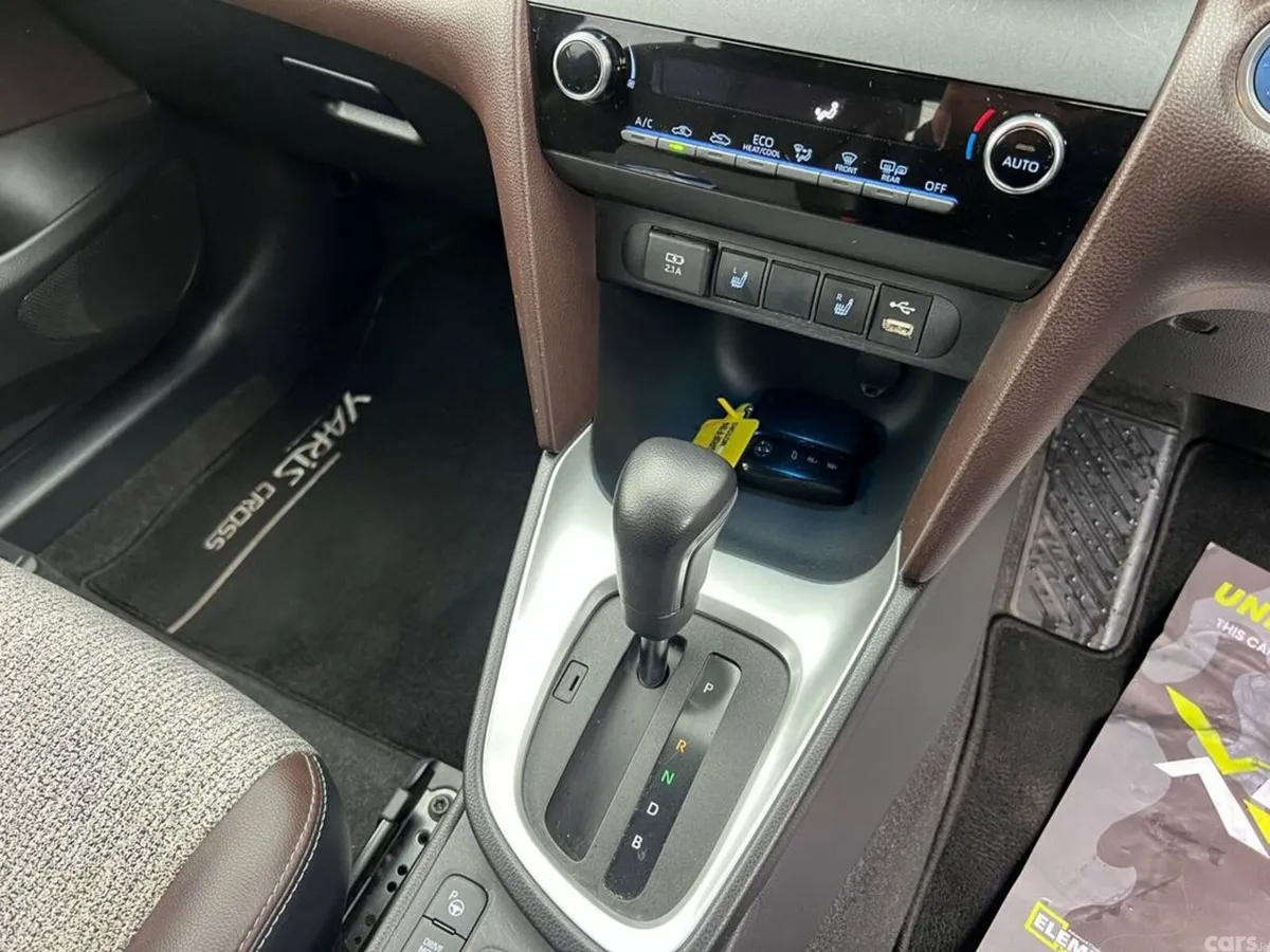 Toyota Yaris Cross SUV, Petrol Hybrid, 2021, Red