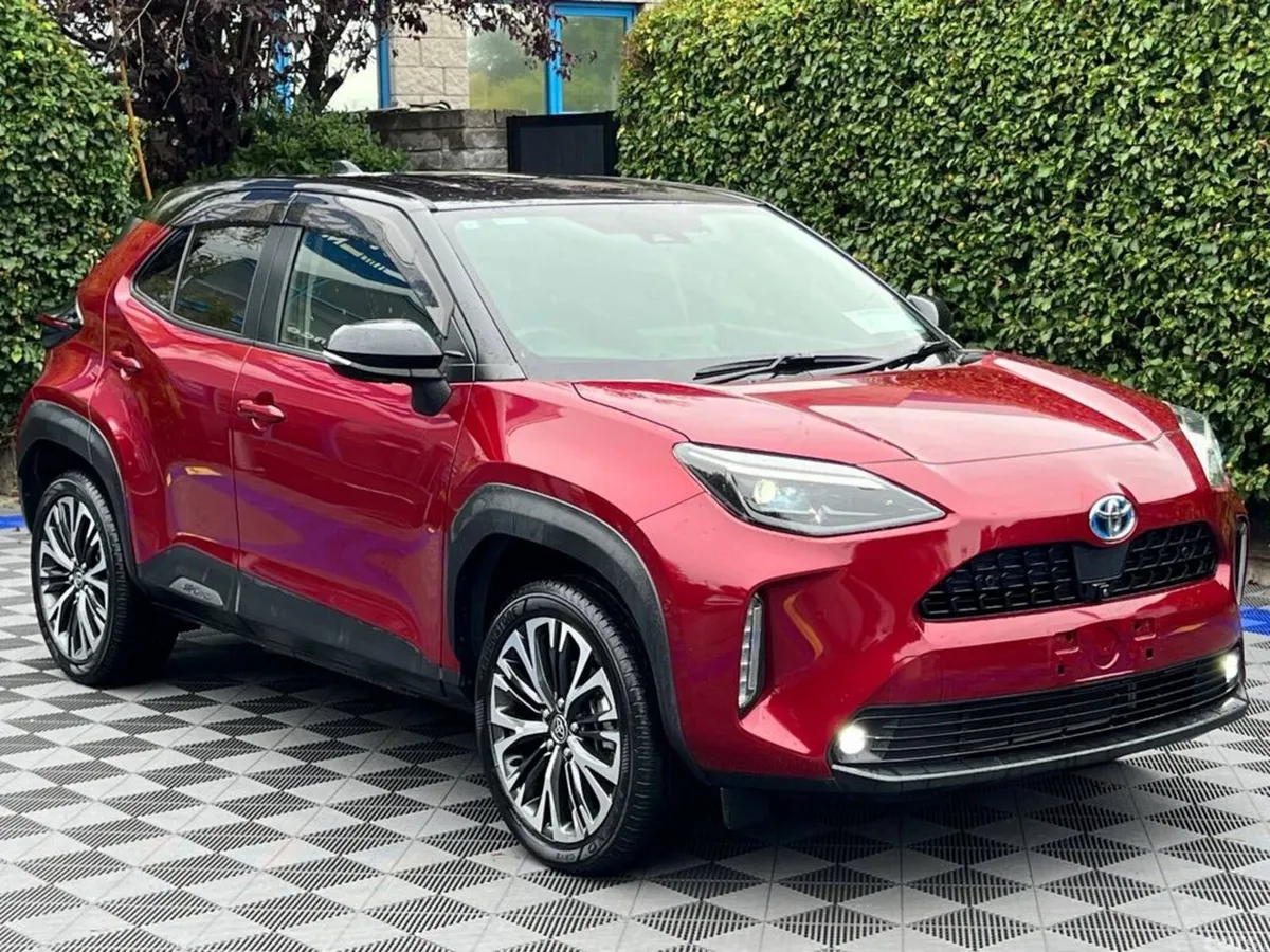 Toyota Yaris Cross SUV, Petrol Hybrid, 2021, Red