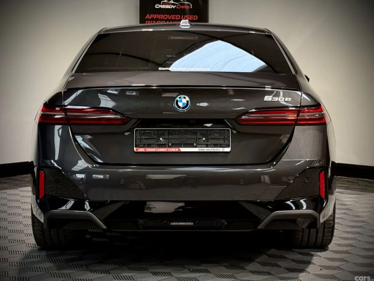 BMW 5-Series Saloon, Petrol Hybrid, 2026, Grey