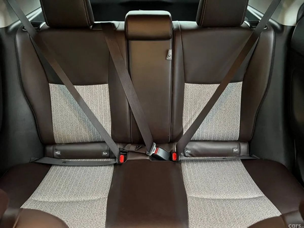 Toyota Yaris Cross SUV, Petrol Hybrid, 2021, White