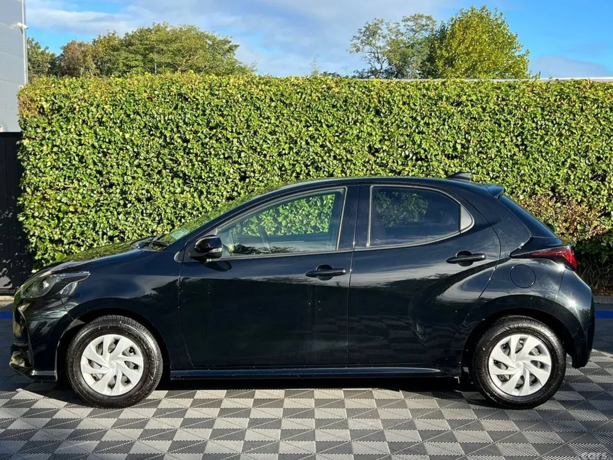 Toyota Yaris Hatchback, Petrol, 2022, Black