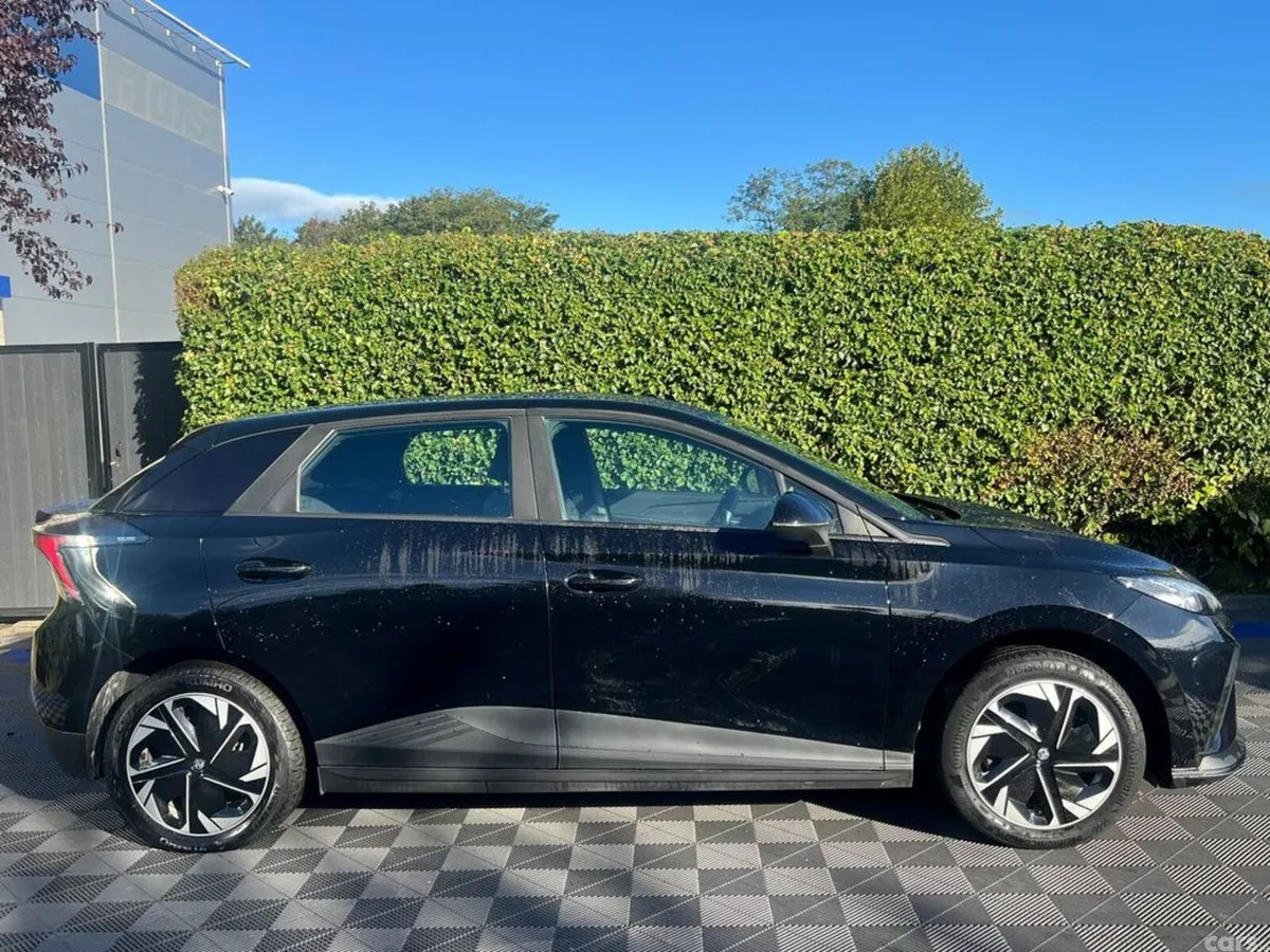 MG 4 Hatchback, Electric, 2023, Black