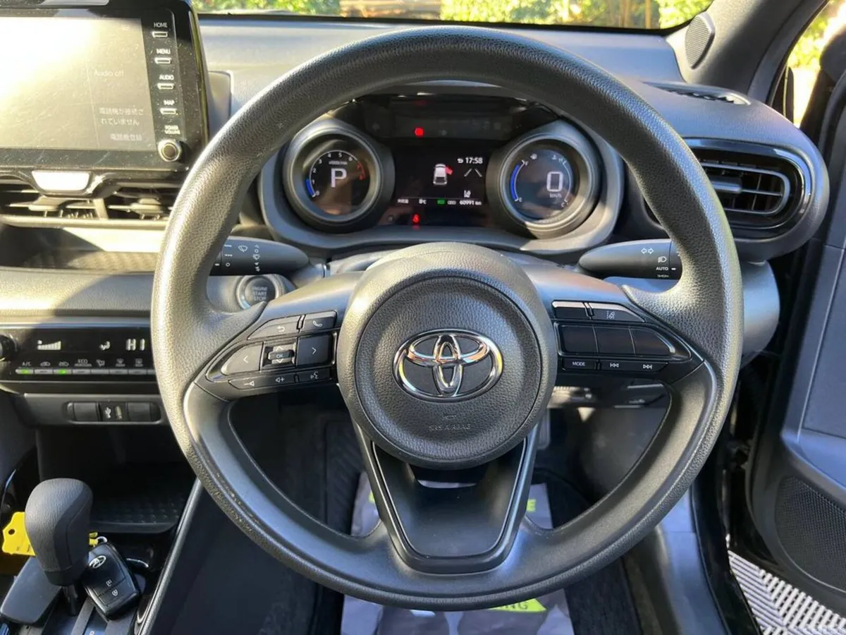 Toyota Yaris Hatchback, Petrol, 2022, Black
