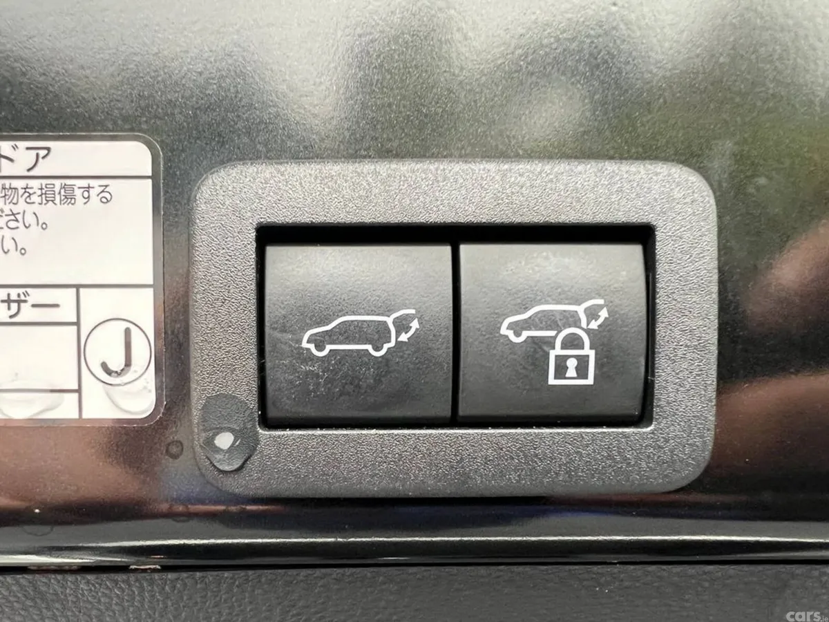 Toyota Yaris Cross SUV, Petrol Hybrid, 2021, White