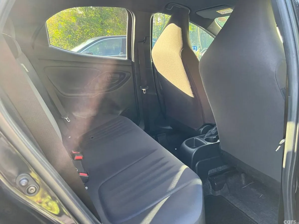 Toyota Yaris Hatchback, Petrol, 2022, Black