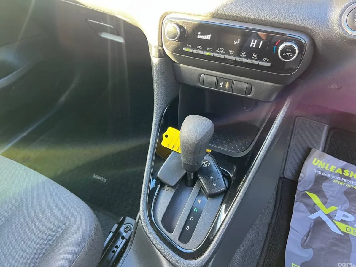 Toyota Yaris Hatchback, Petrol, 2022, Black