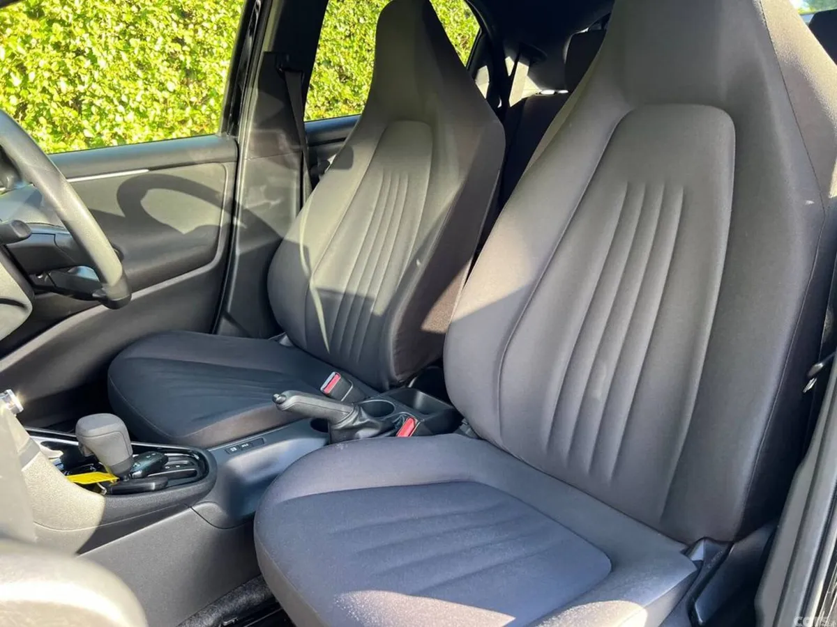 Toyota Yaris Hatchback, Petrol, 2022, Black