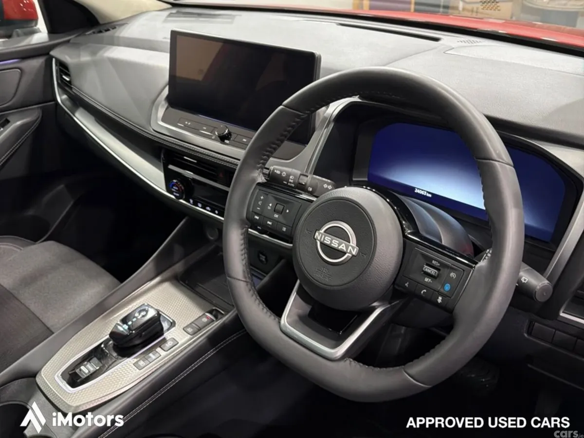 Nissan Qashqai SUV, Petrol Hybrid, 2026, Red