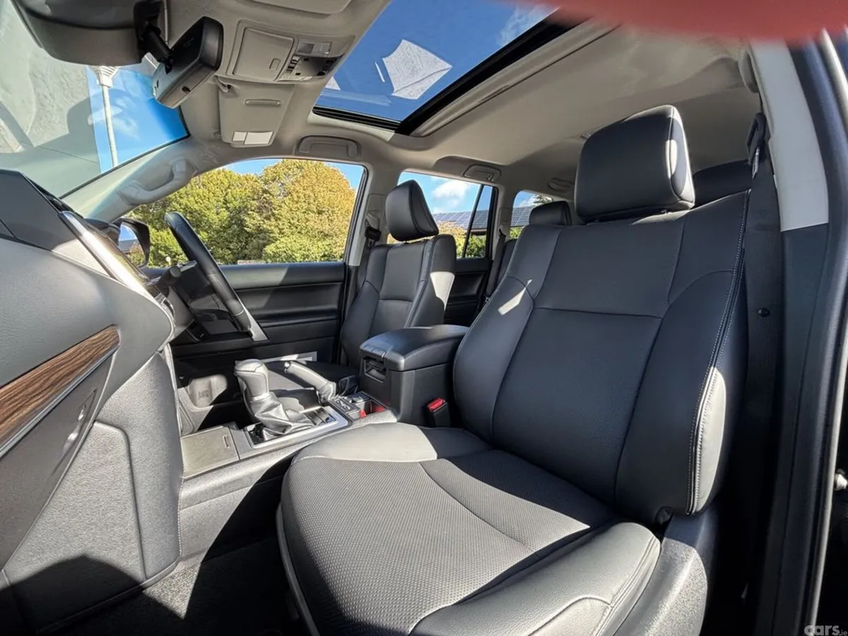 Toyota Land Cruiser MPV, Diesel, 2023, Black