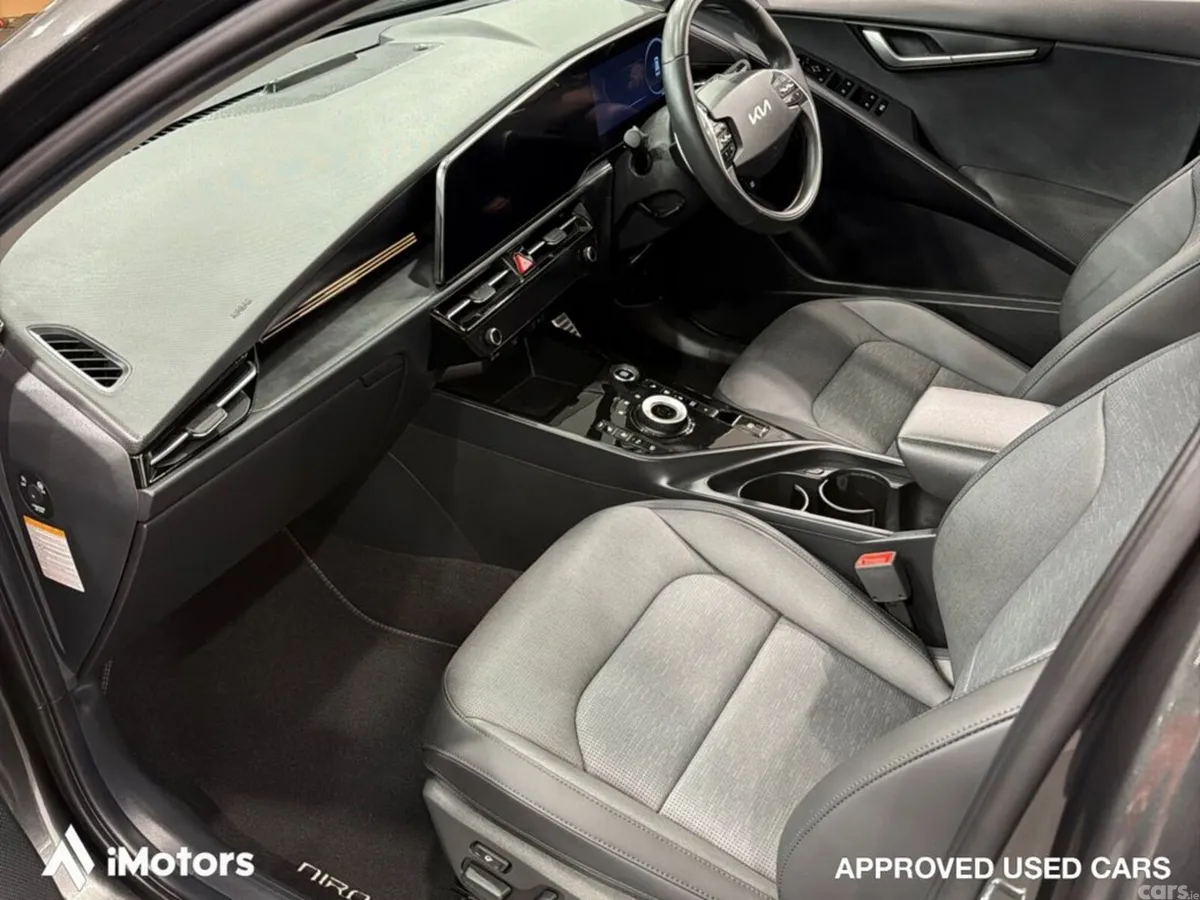 Kia Niro SUV, Petrol Plug-in Hybrid, 2024, Grey
