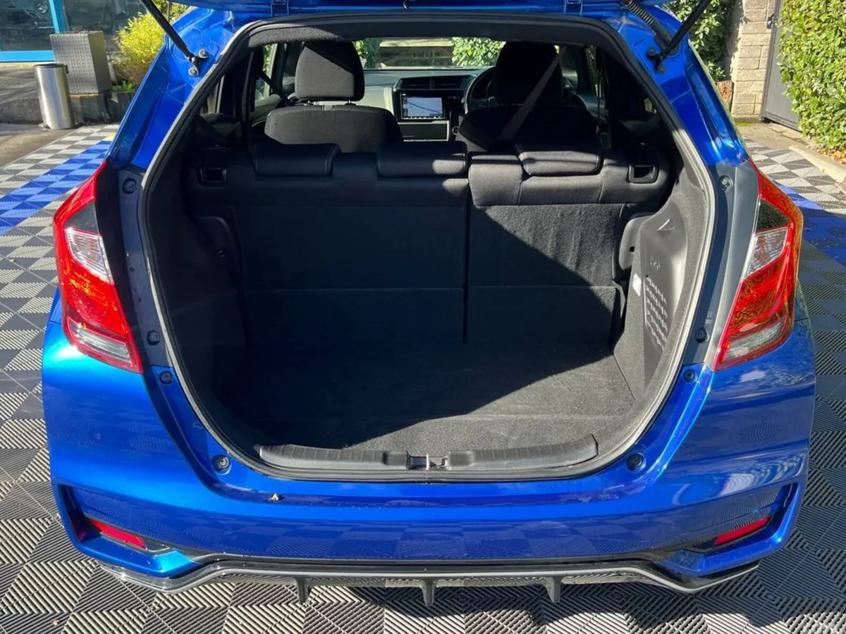Honda Fit Hatchback, Petrol Hybrid, 2018, Blue