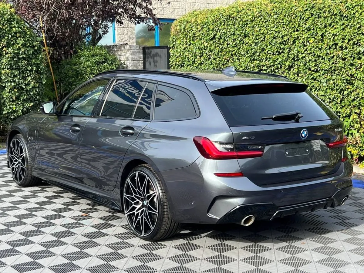 BMW 3-Series Estate, Petrol Plug-in Hybrid, 2022, Grey