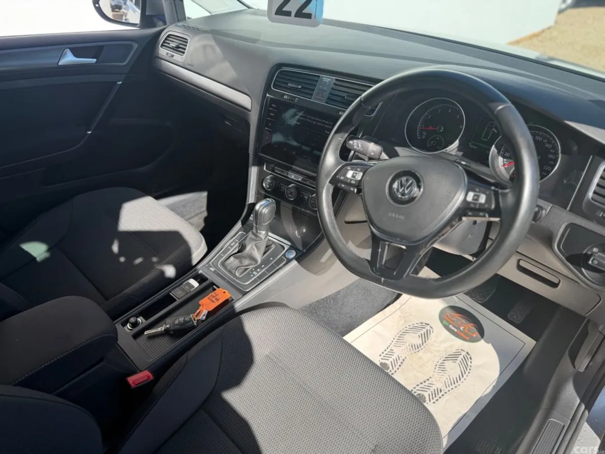Volkswagen Golf Estate, Petrol, 2018, Silver