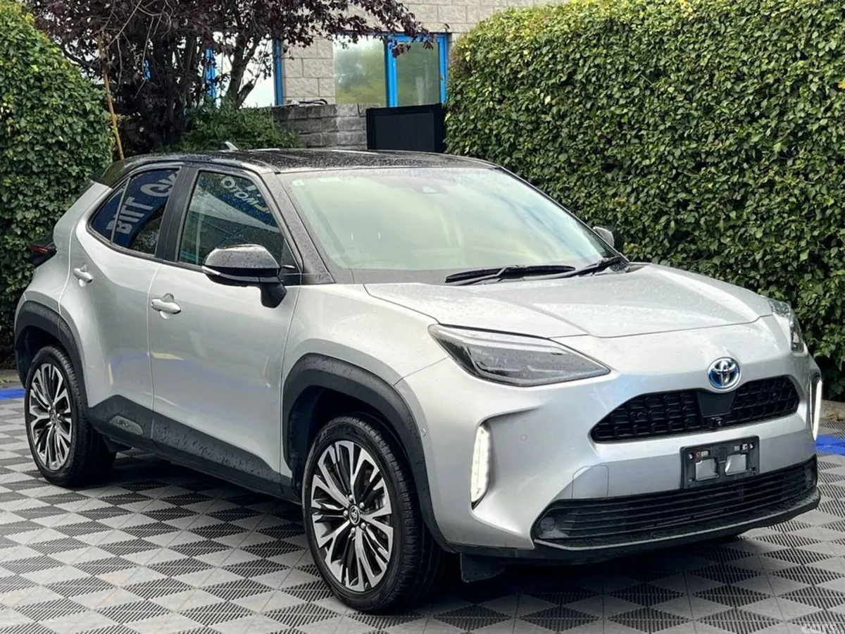 Toyota Yaris Cross SUV, Petrol Hybrid, 2021, Silver