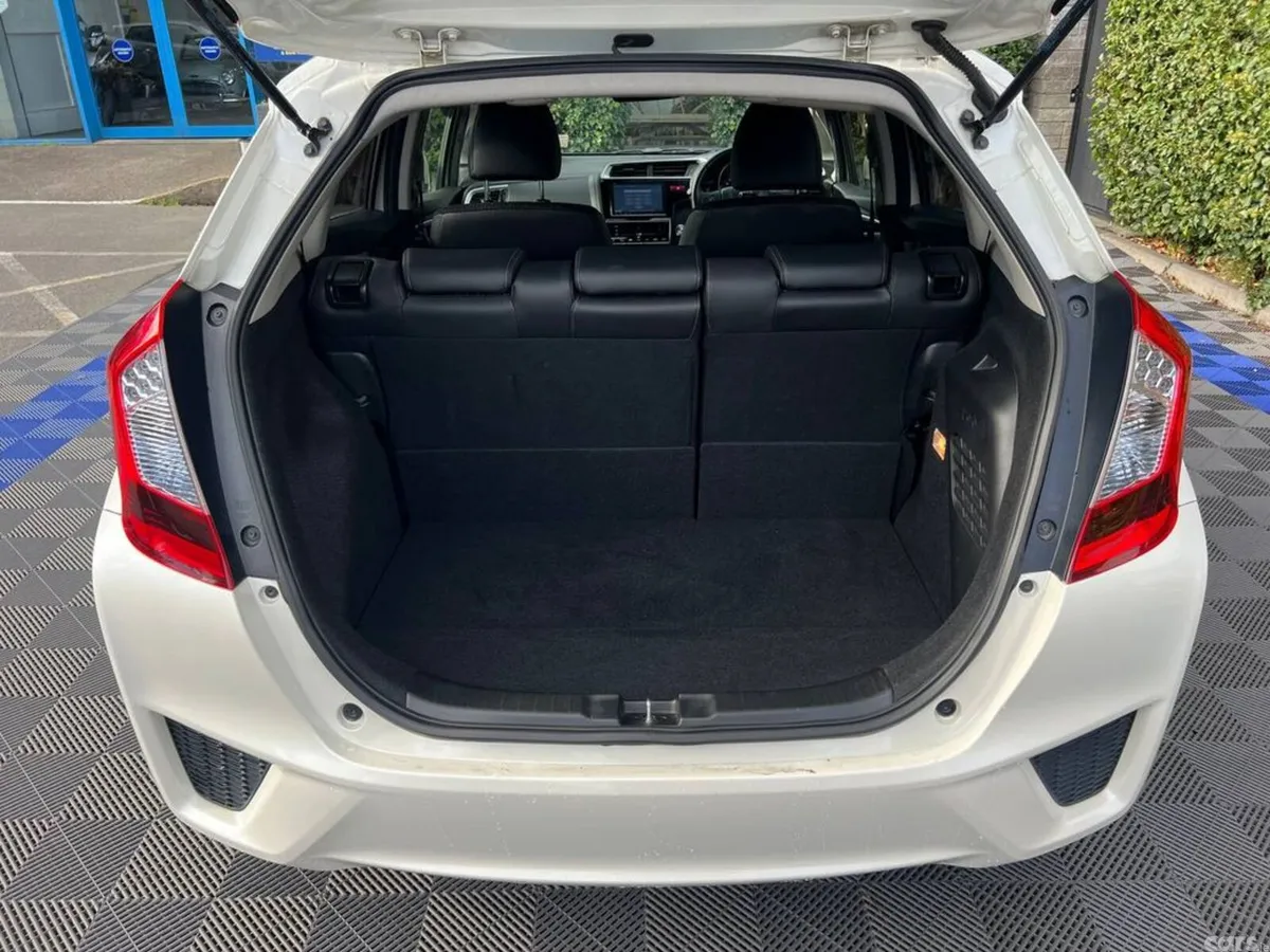 Honda Fit Hatchback, Petrol Hybrid, 2016, White