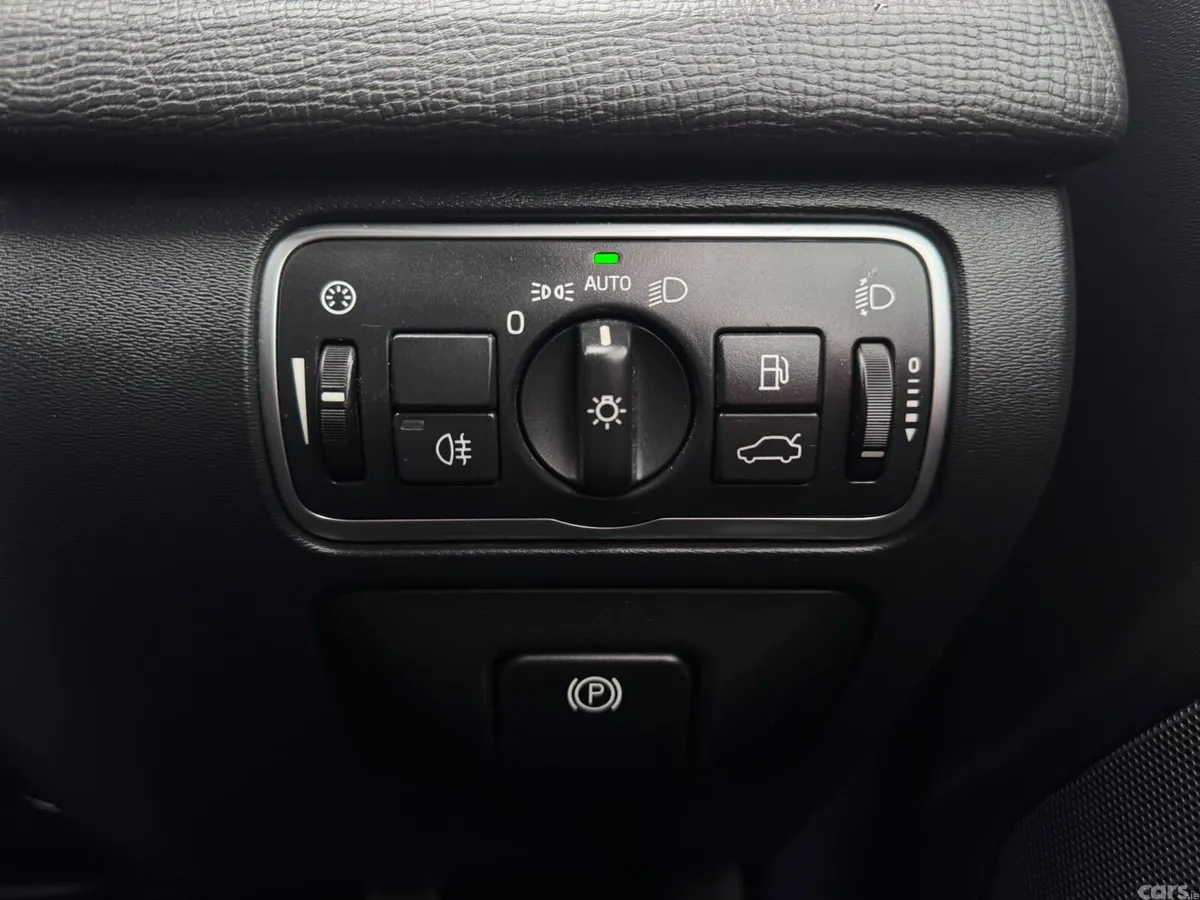 Volvo XC60 SUV, Diesel, 2017, Black