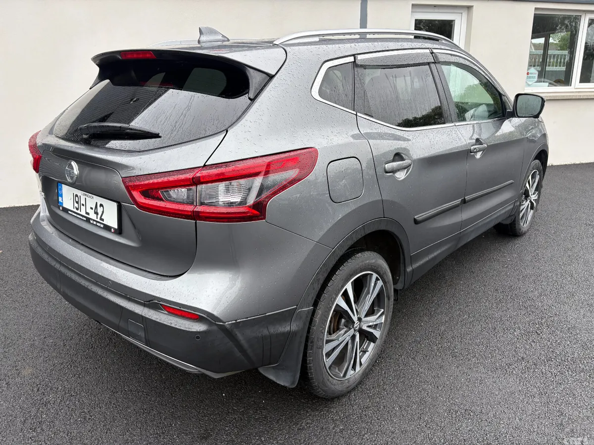 Nissan Qashqai MPV, Petrol, 2019, Grey