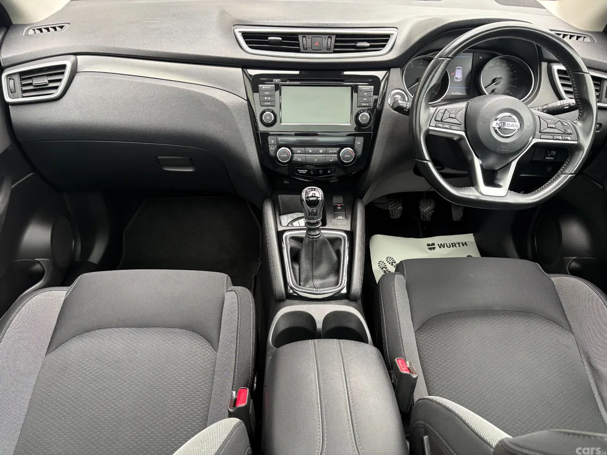 Nissan Qashqai MPV, Petrol, 2019, Grey