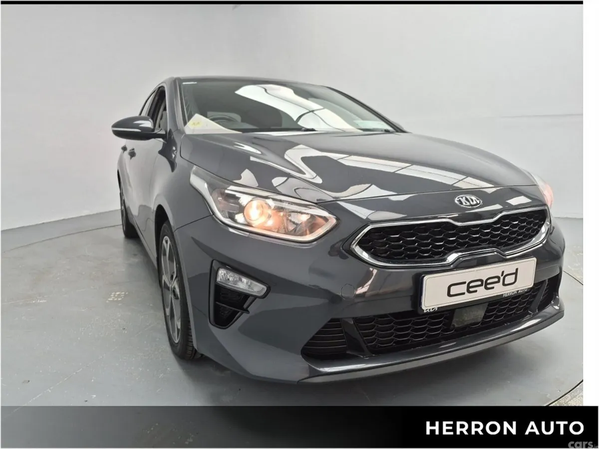 Kia Ceed Hatchback, Diesel, 2019, Grey