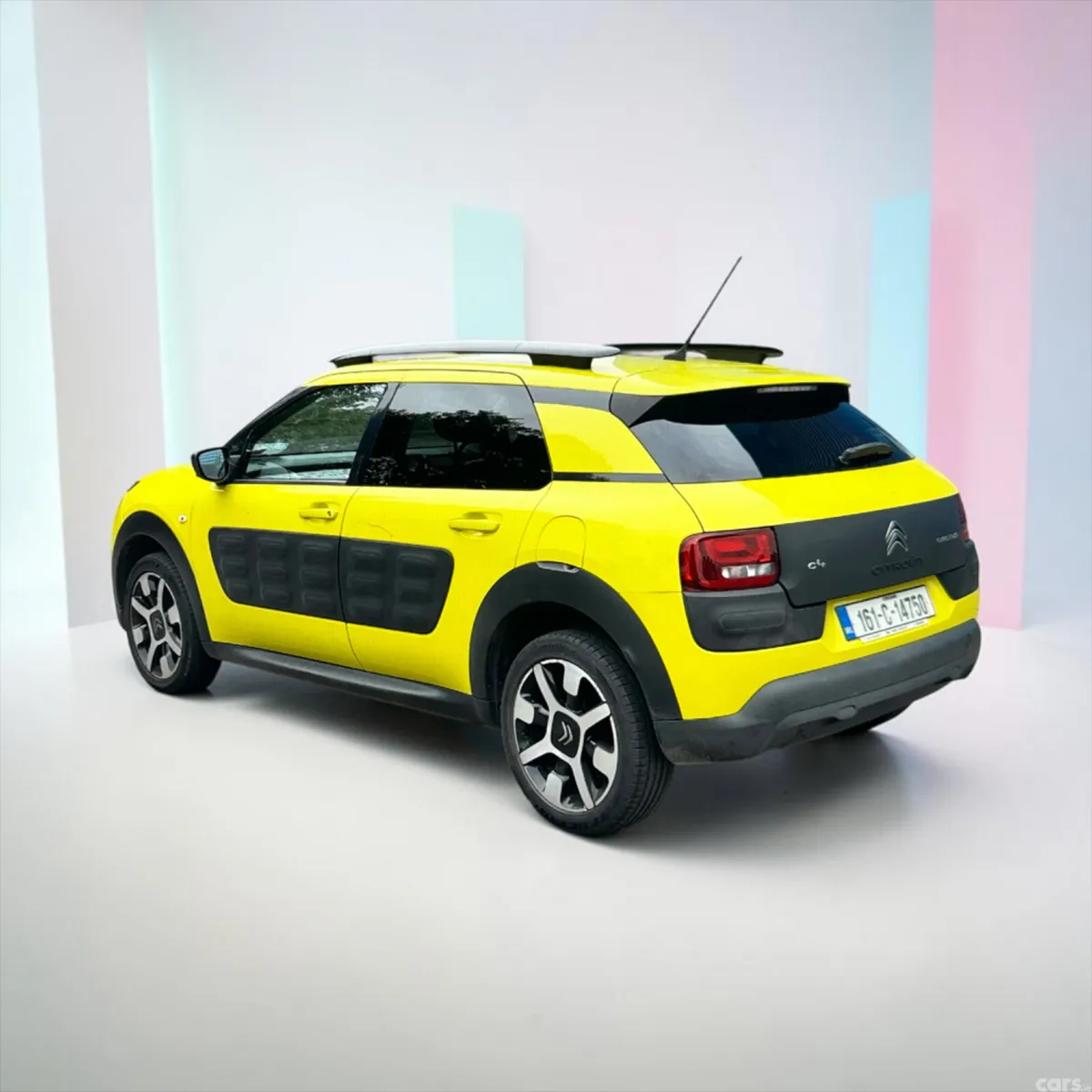 Citroen C4 Cactus Hatchback, Petrol, 2016, Yellow
