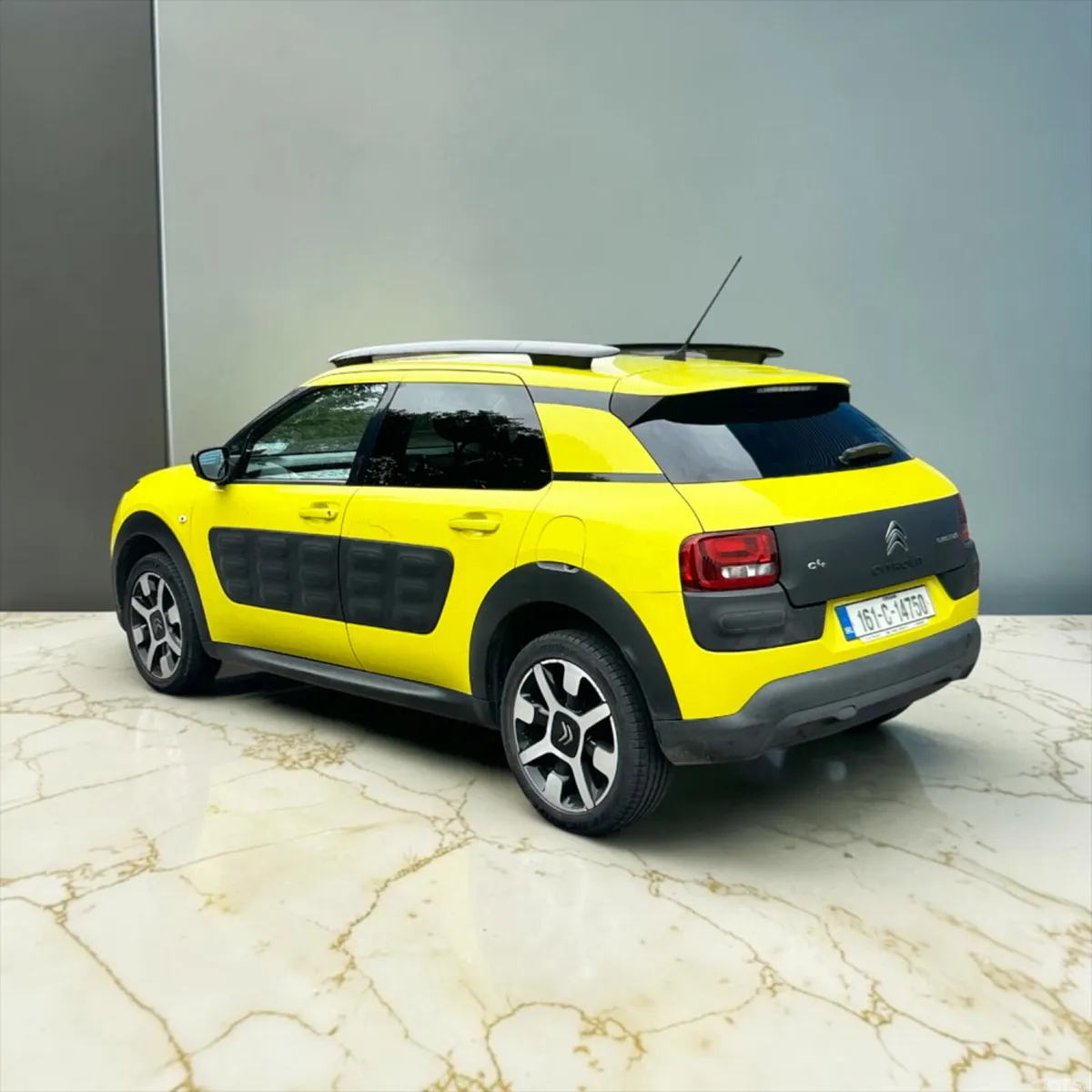 Citroen C4 Cactus Hatchback, Petrol, 2016, Yellow
