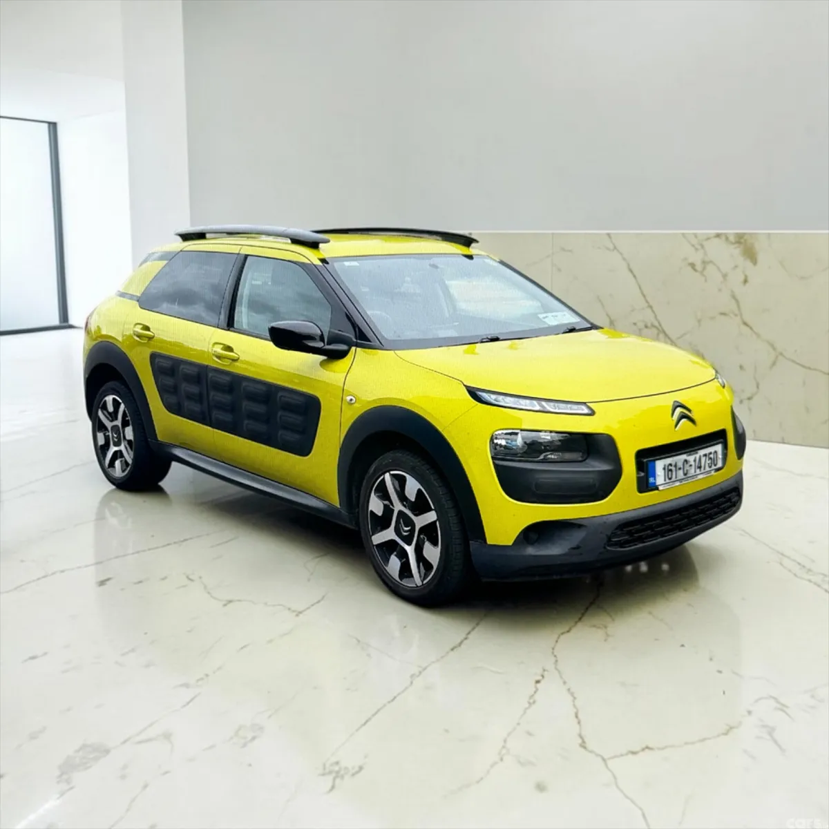 Citroen C4 Cactus Hatchback, Petrol, 2016, Yellow