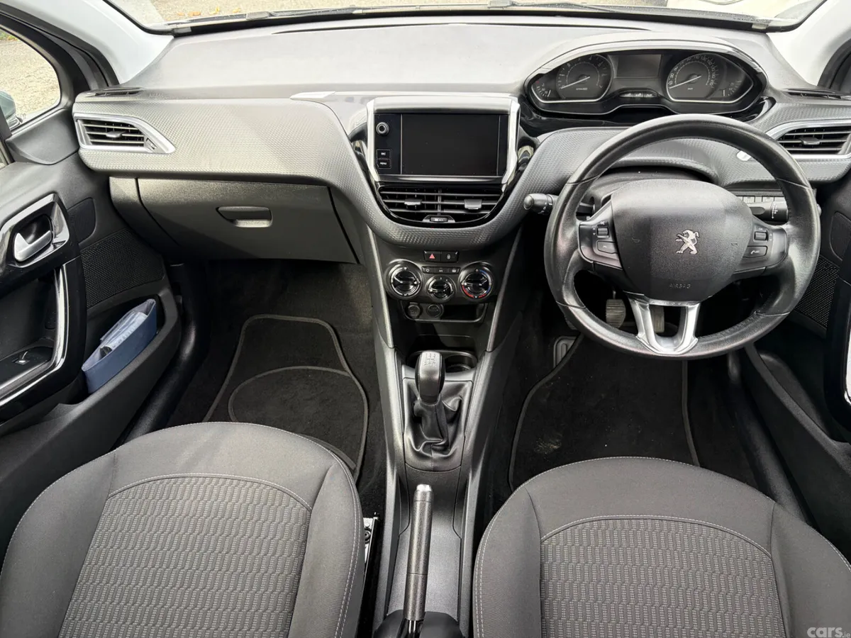 Peugeot 208 Hatchback, Petrol, 2019, Grey