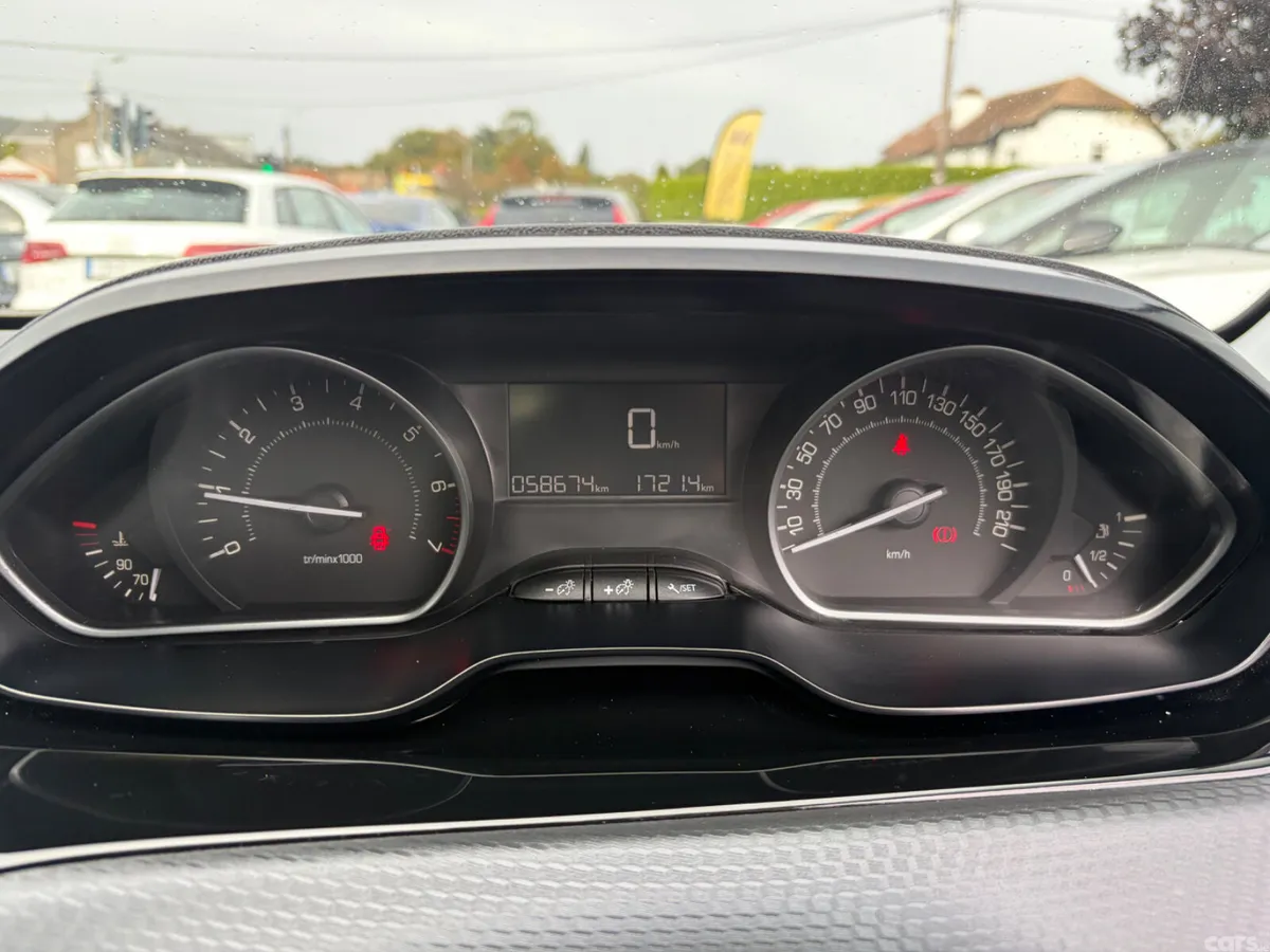 Peugeot 208 Hatchback, Petrol, 2019, Grey