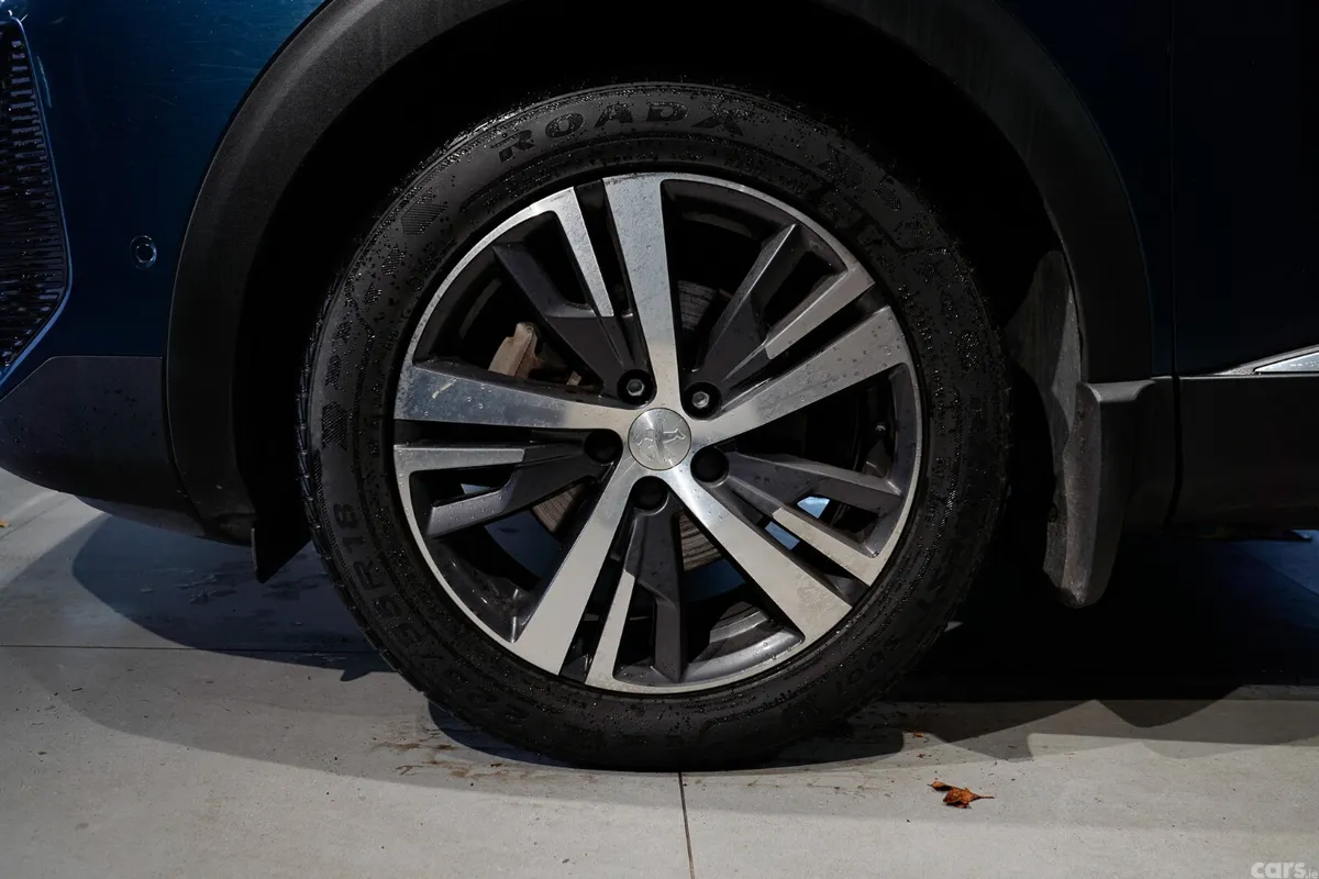 Peugeot 5008 MPV, Diesel, 2023, Blue