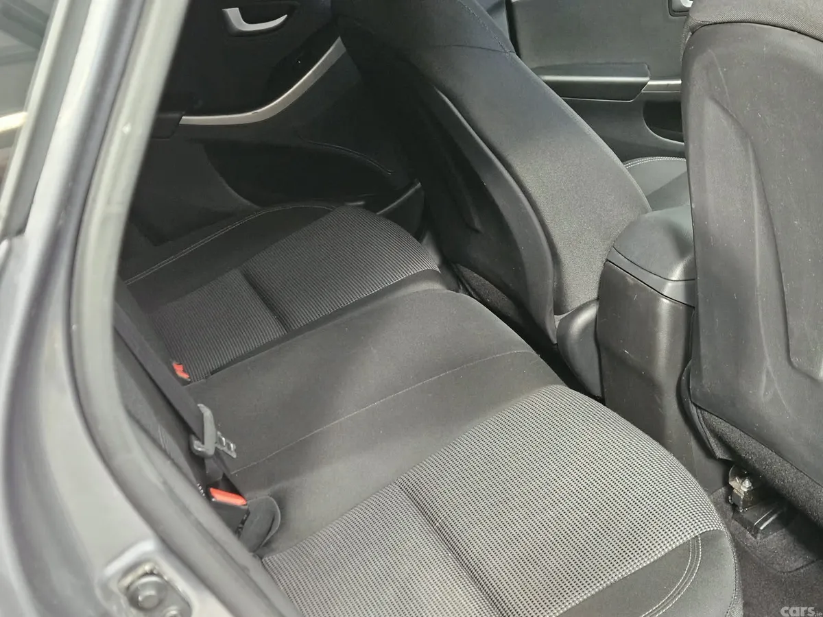 Hyundai i30 Hatchback, Diesel, 2015, Grey