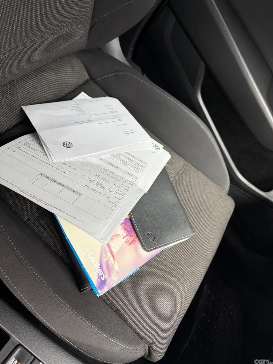 Volkswagen Passat Saloon, Diesel, 2018, White