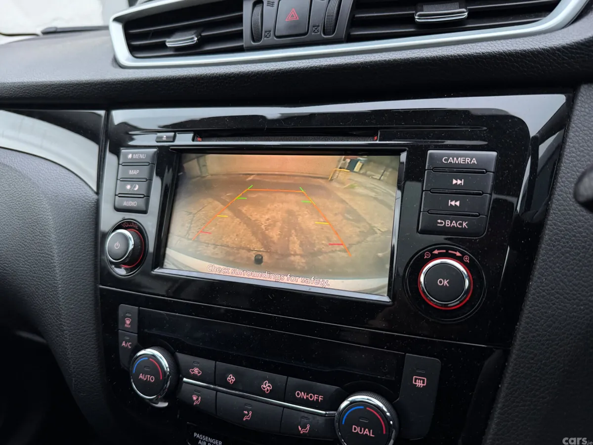 Nissan Qashqai MPV, Diesel, 2019, Grey