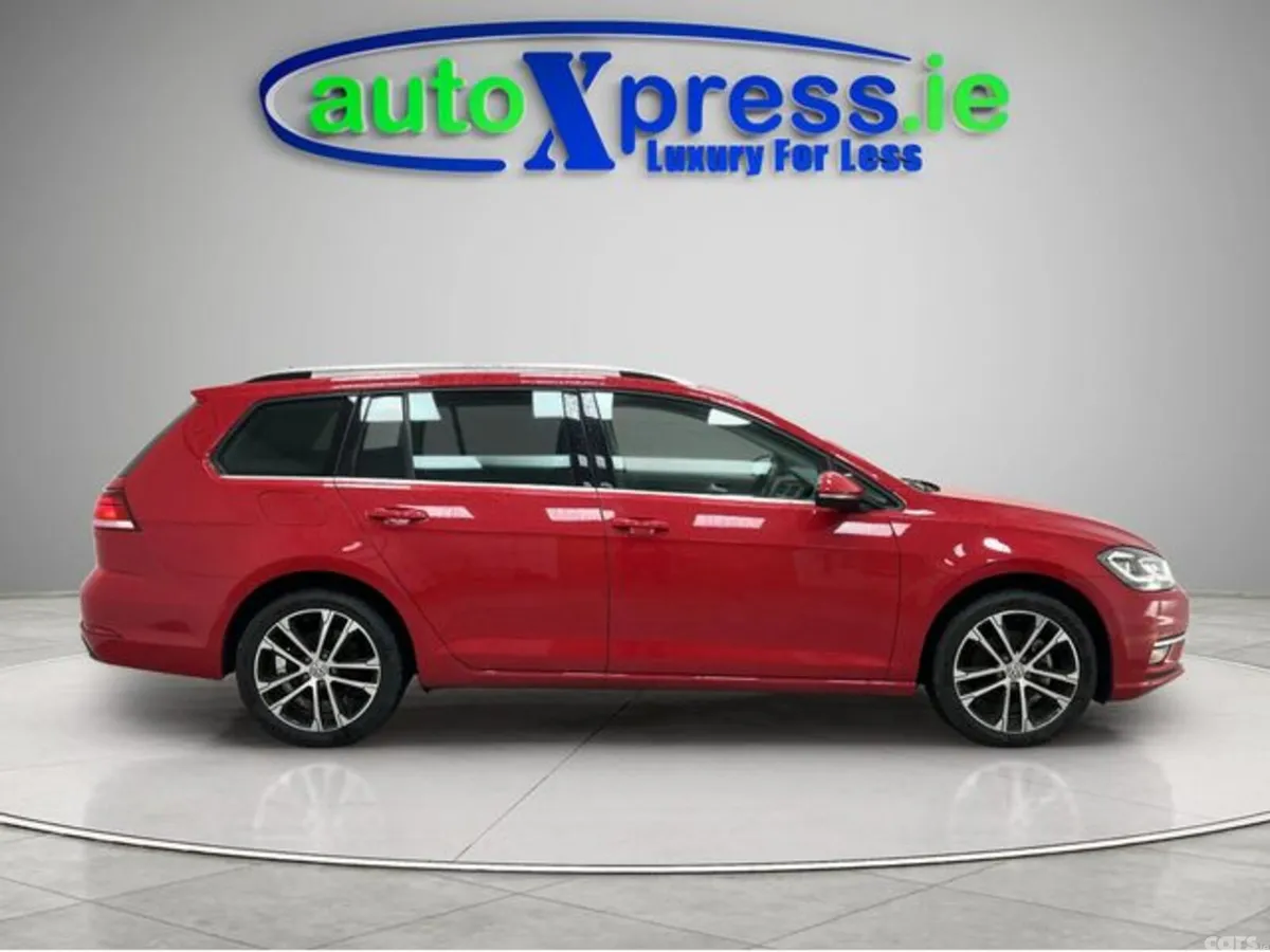 Volkswagen Golf Estate, Petrol, 2020, Red