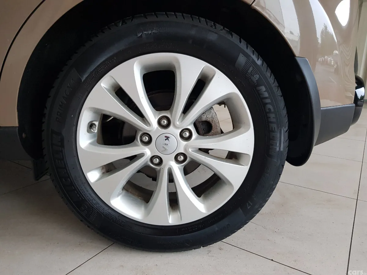 Kia Soul Hatchback, Diesel, 2015, Brown