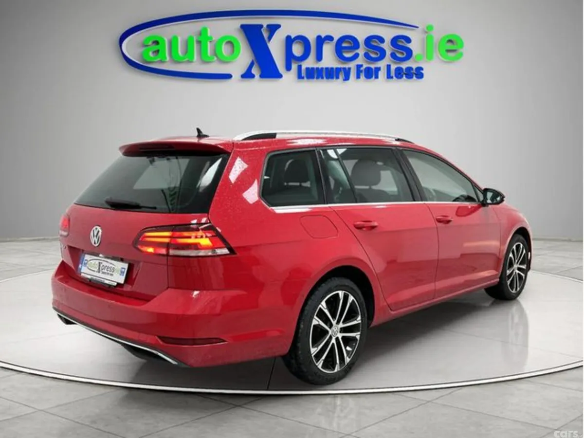 Volkswagen Golf Estate, Petrol, 2020, Red