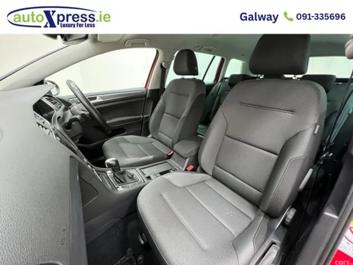 Volkswagen Golf Estate, Petrol, 2020, Red