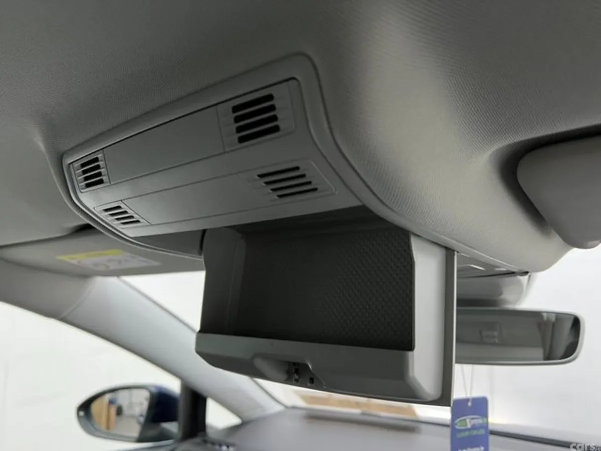 Volkswagen Golf Estate, Petrol, 2019, Blue