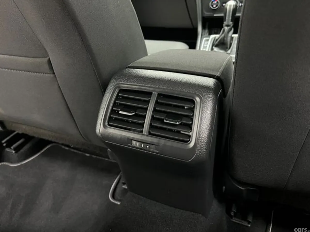 Volkswagen Golf Estate, Petrol, 2019, Blue