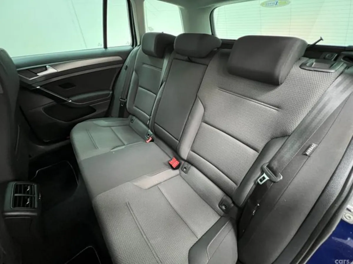 Volkswagen Golf Estate, Petrol, 2019, Blue
