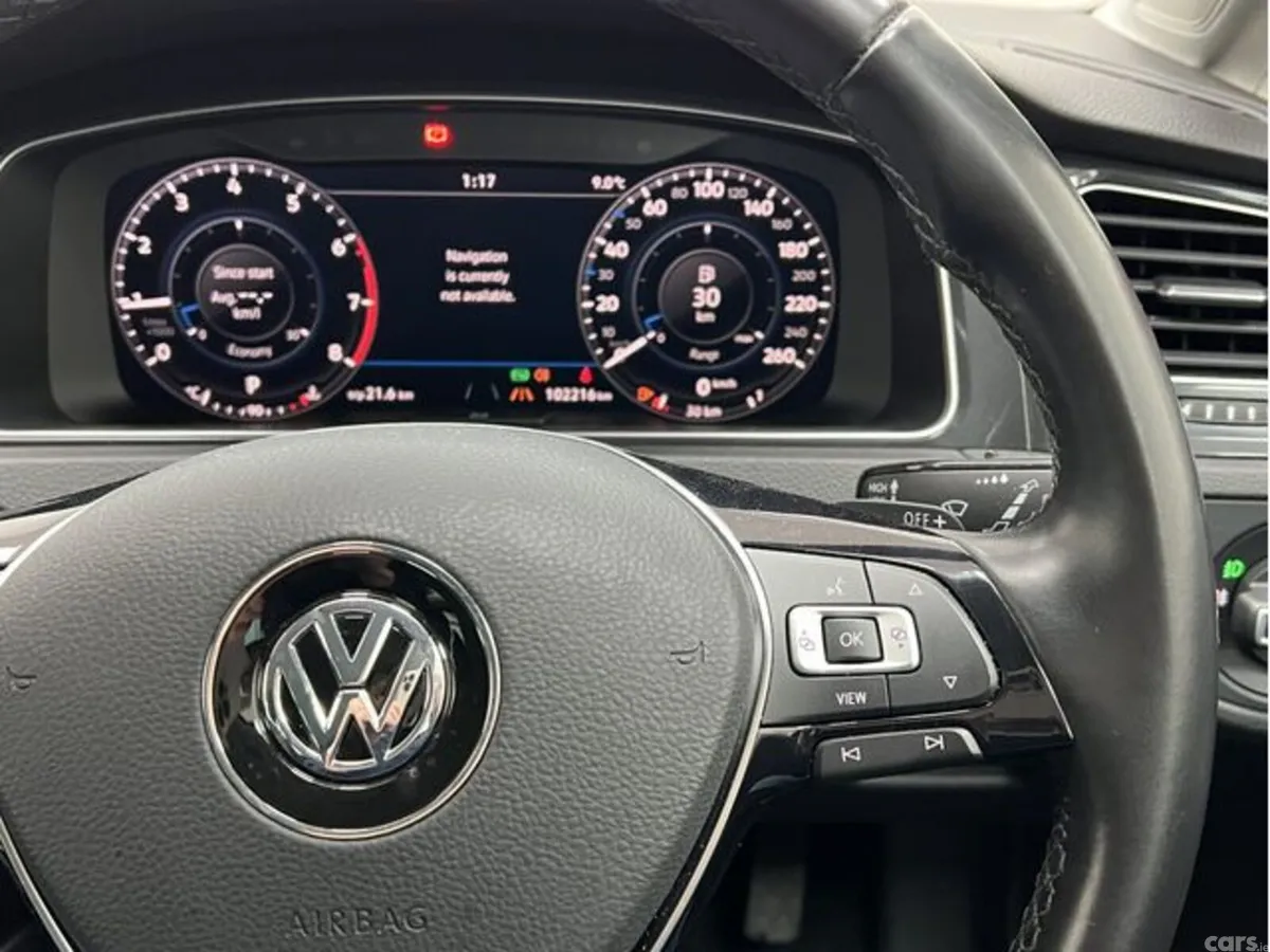 Volkswagen Golf Estate, Petrol, 2020, Red