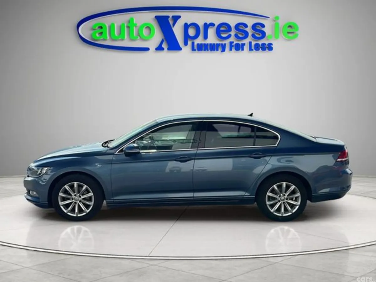 Volkswagen Passat Saloon, Diesel, 2017, Blue