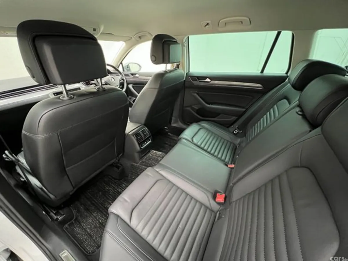 Volkswagen Passat Estate, Diesel, 2020, White