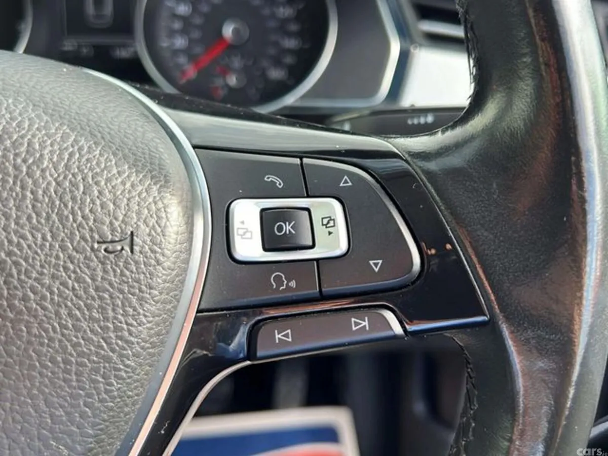 Volkswagen Passat Saloon, Diesel, 2017, Blue