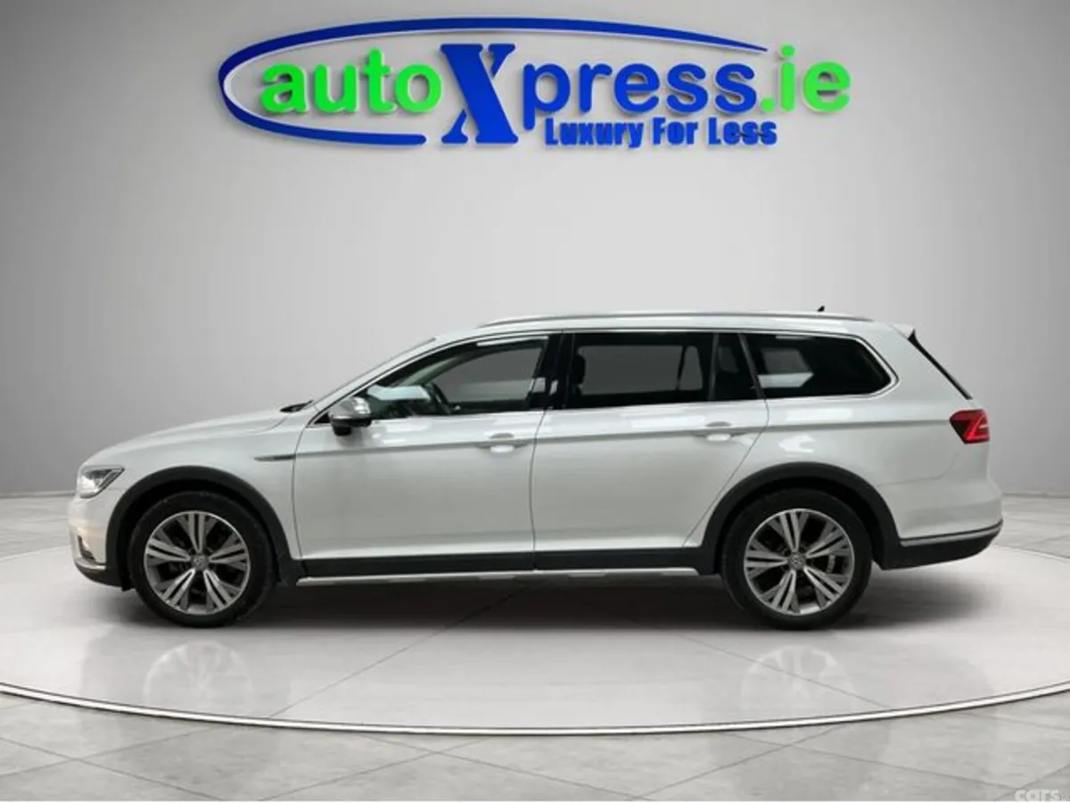 Volkswagen Passat Estate, Diesel, 2020, White