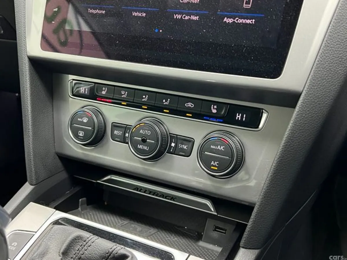 Volkswagen Passat Estate, Diesel, 2020, White